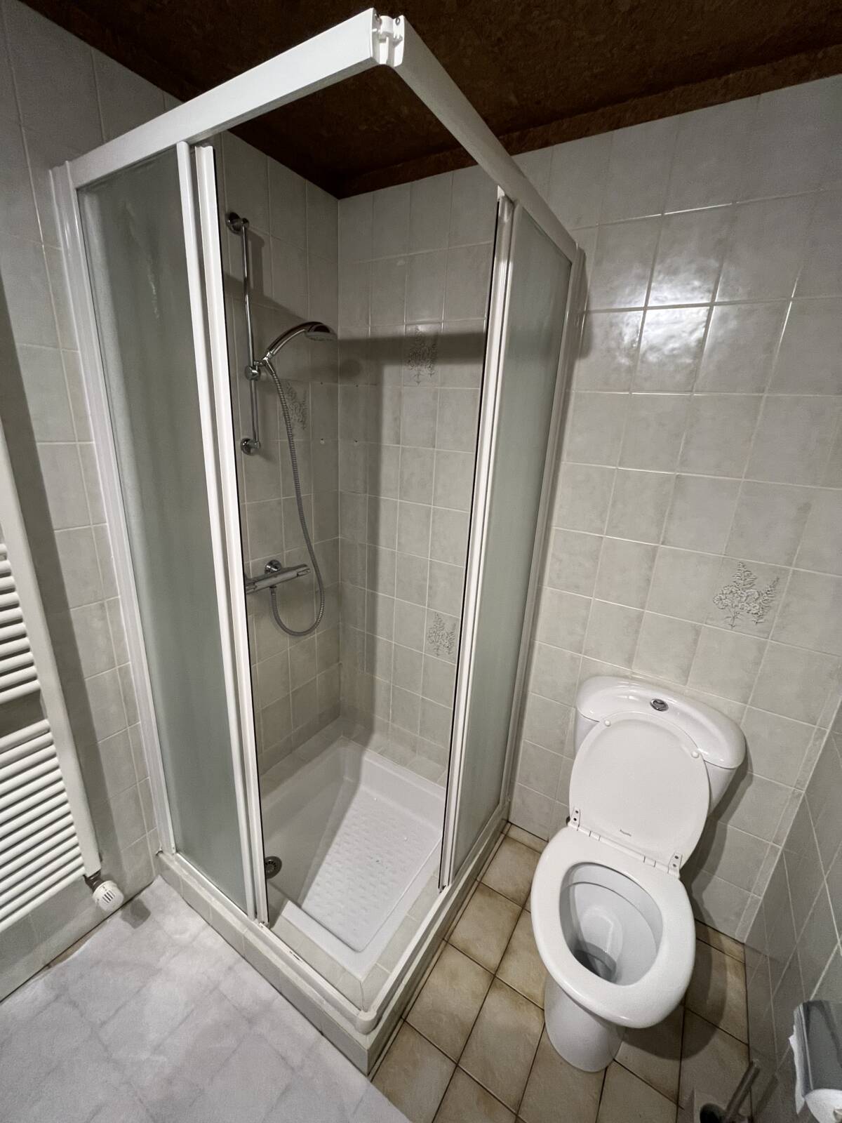 Salle de bain PMR : comment combiner accessibilit&eacute;, confort et esth&eacute;tique ? Illkirch-Graffenstaden